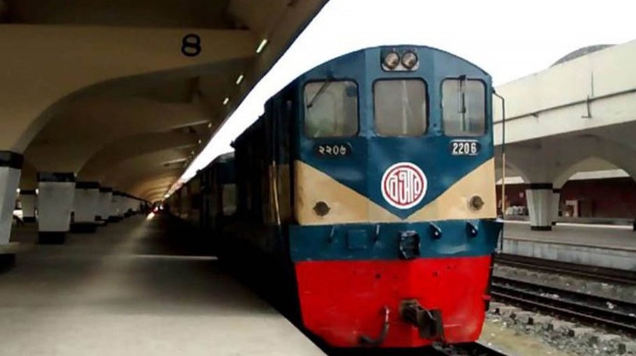 Train passengers facing trouble in ticket purchase in Ctg