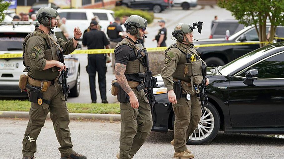 Police arrest suspect in South Carolina mall shooting