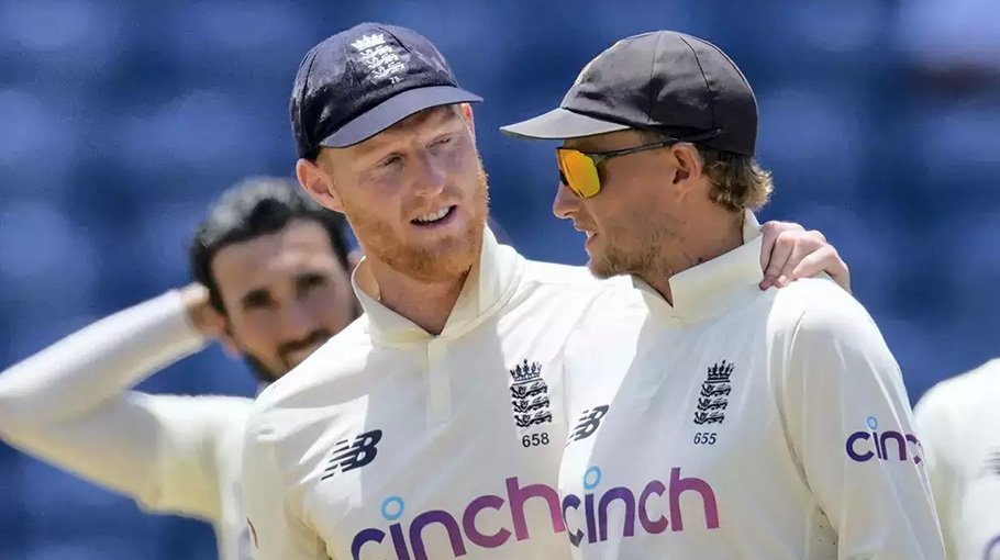  Stokes backs ‘good friend’ Root 