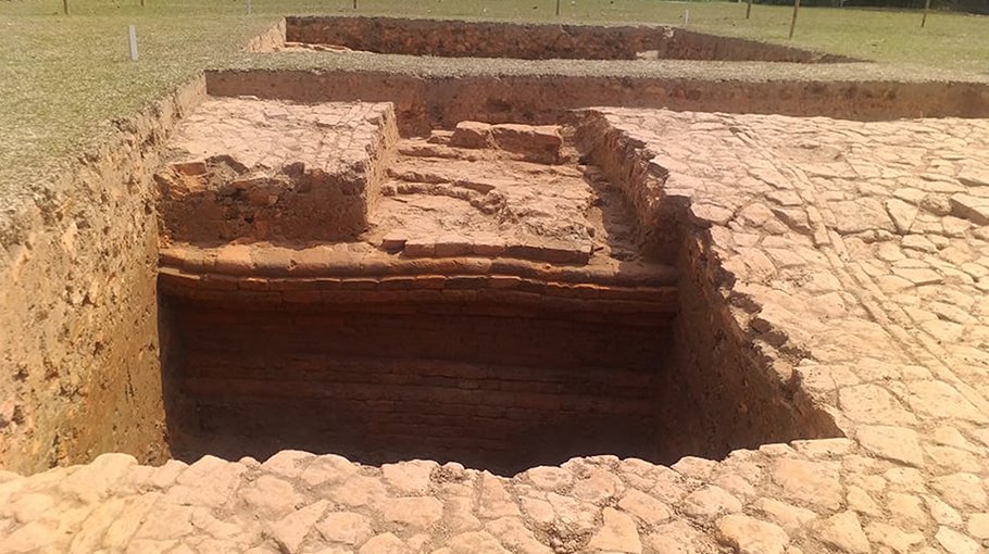 1300-year-old antiques discovered in Cumilla