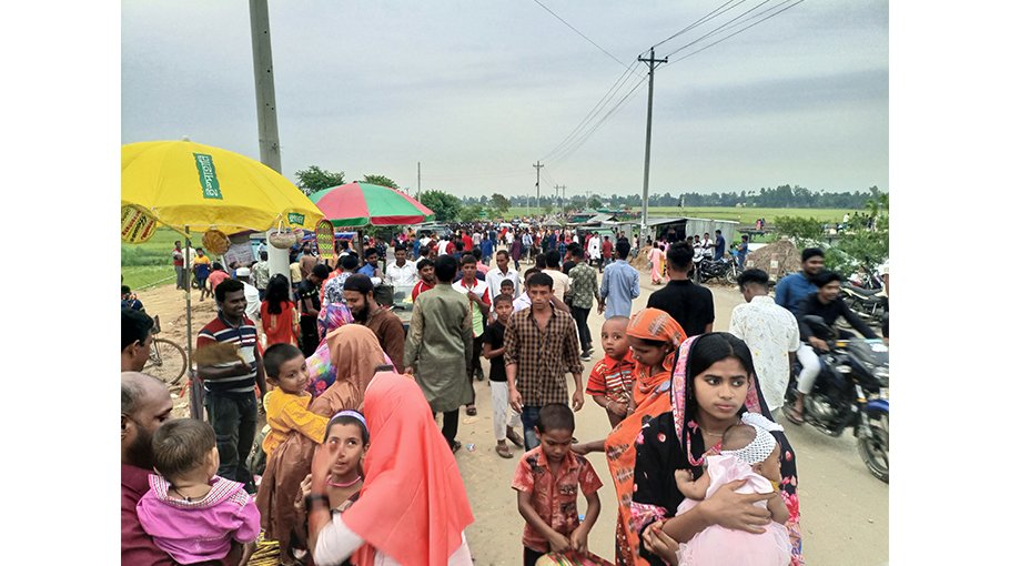 Chatmohar tourist spots  crowded during Eid