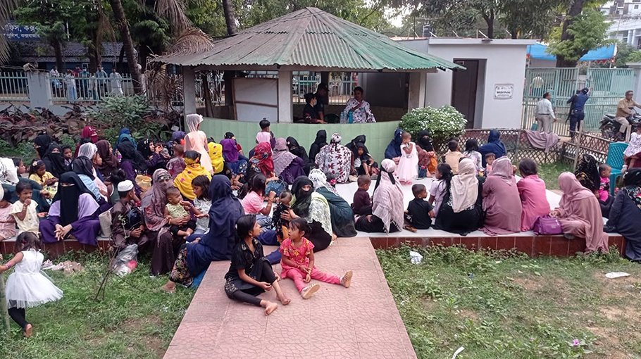 Police nab hundreds of Rohingyas in Cox’s Bazar