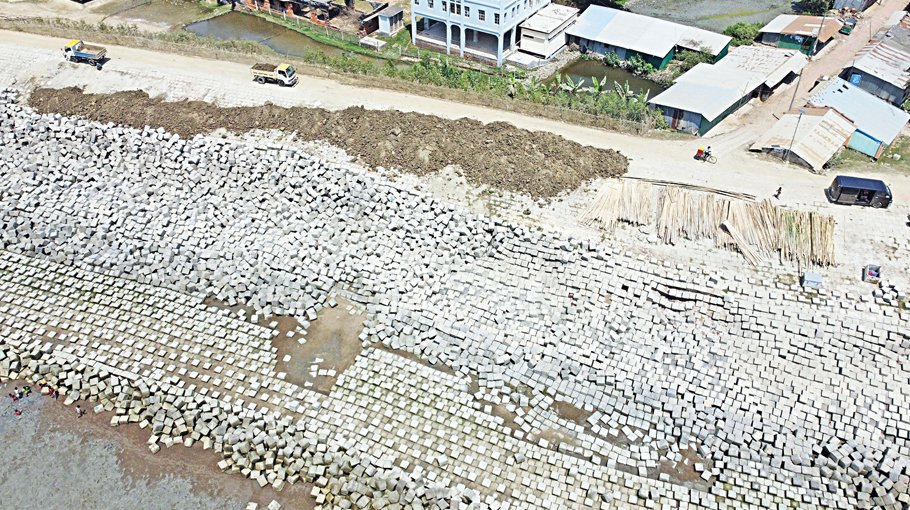 Road dev projects start in Banshkhali