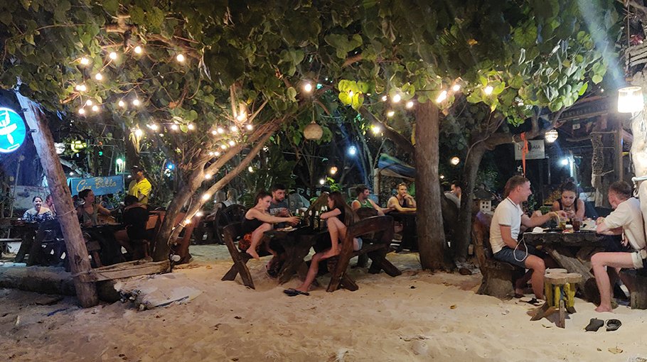Thailand begins to reopen bars, pubs to woo back tourists