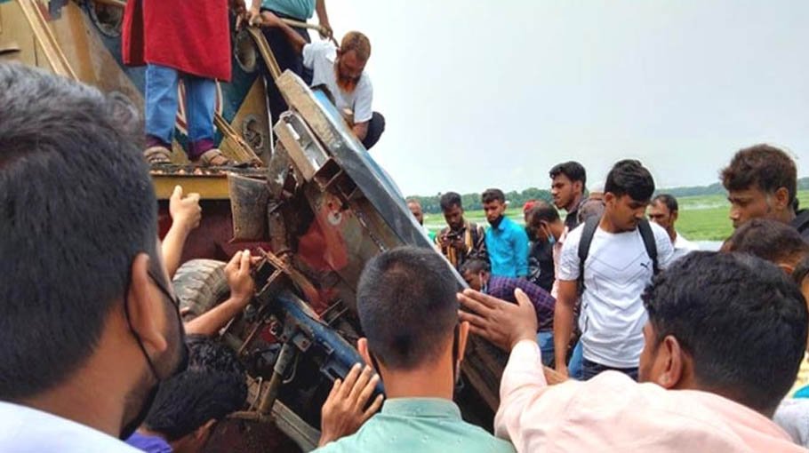Three killed as train hits pickup in Gazipur