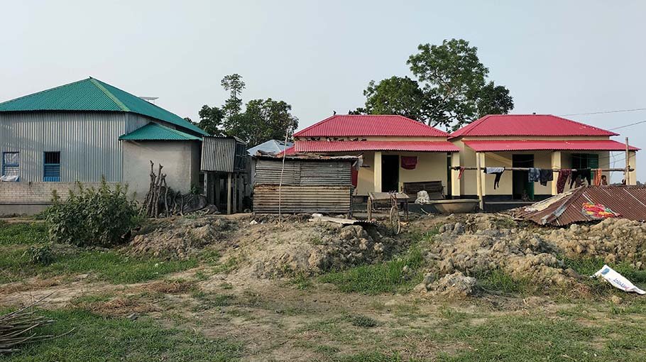 Ashrayan house in Santhia grabbed