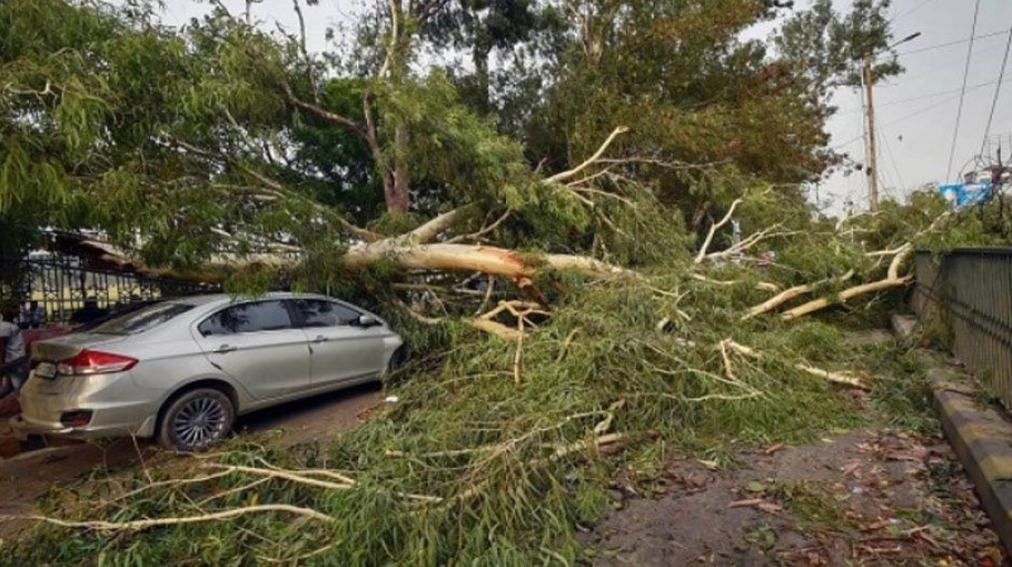 Storm claims 33 lives in Bihar