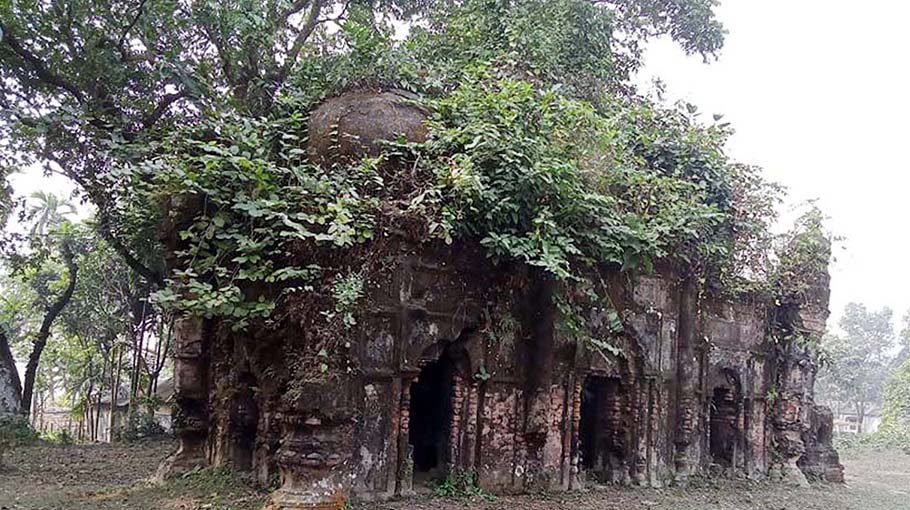 Bakhtiari Mosque of Rangpur in dire need of restoration