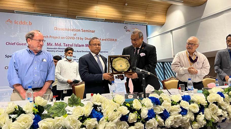 Tajul orders providing water to slum dwellers at affordable price