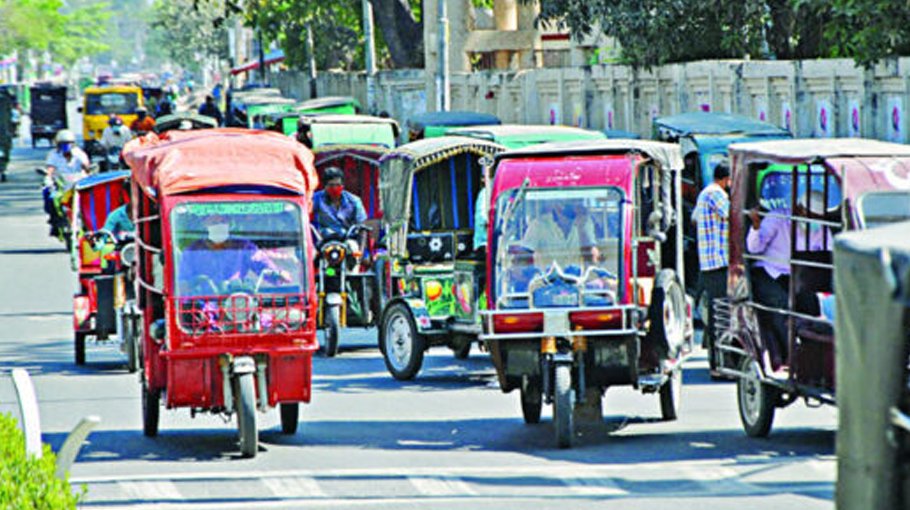 Illegal three-wheelers create traffic snarl in Cumilla