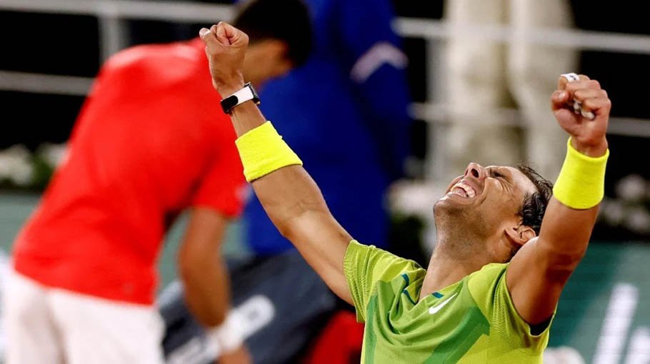 Nadal downs Djokovic to reach 15th French Open semi-final