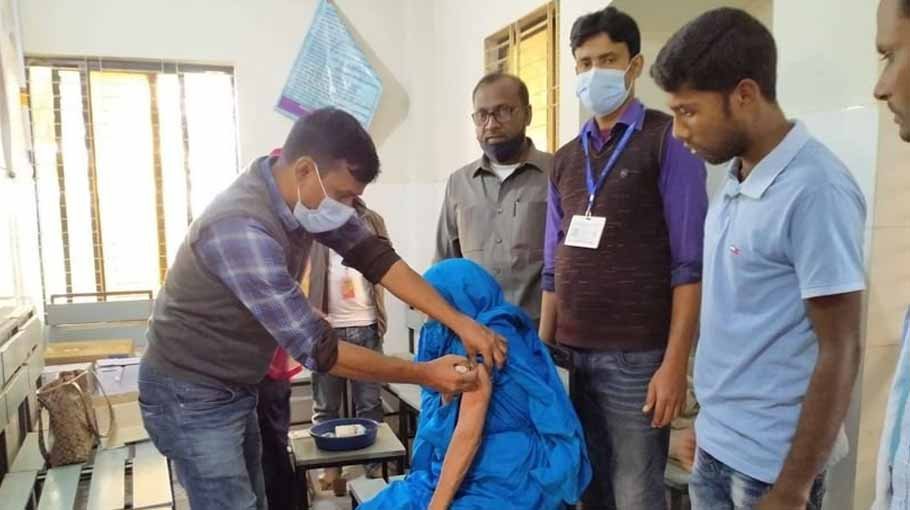 Community clinics facilitate Covid jabbing of rural people