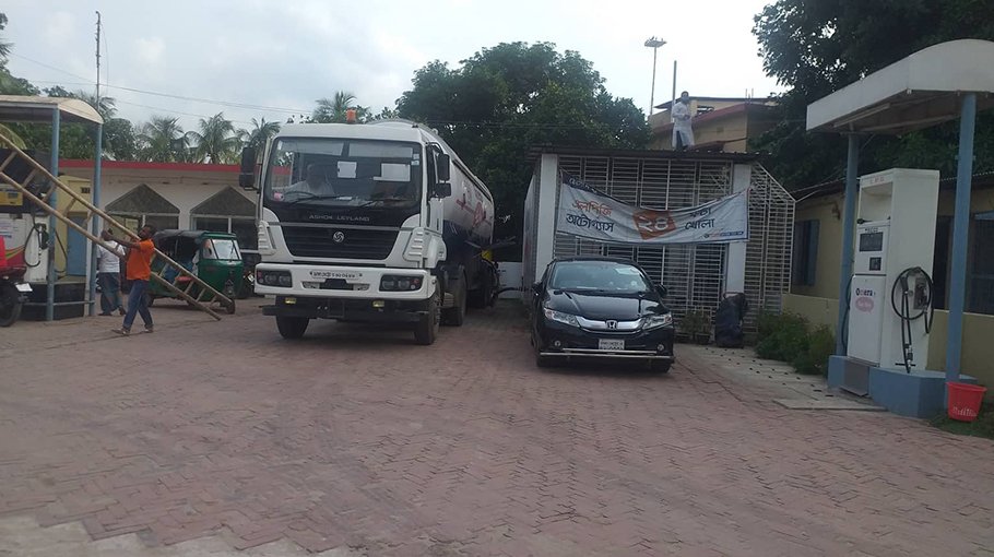 Illegal gas sale continues in Cumilla