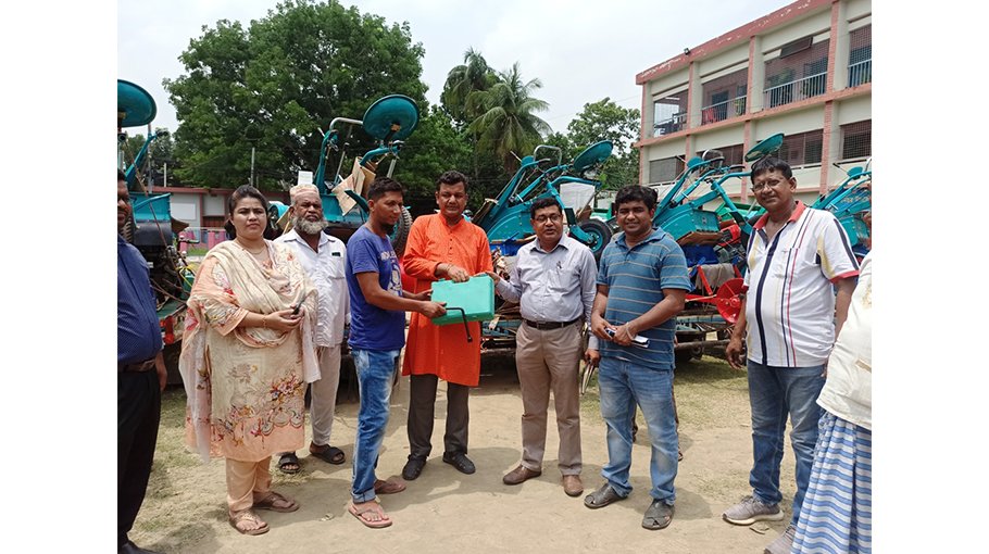 Chuadanga farmers get farm tools at subsidized rate
