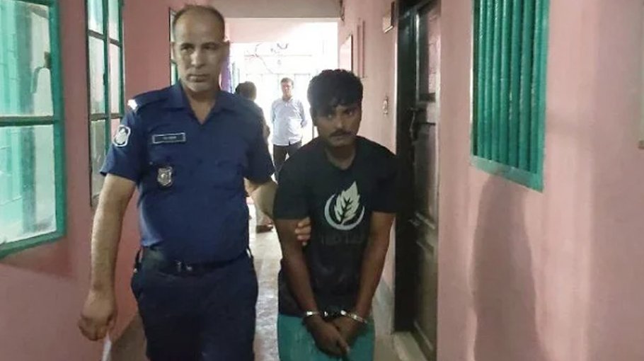 Pickup van kills woman in   Noakhali