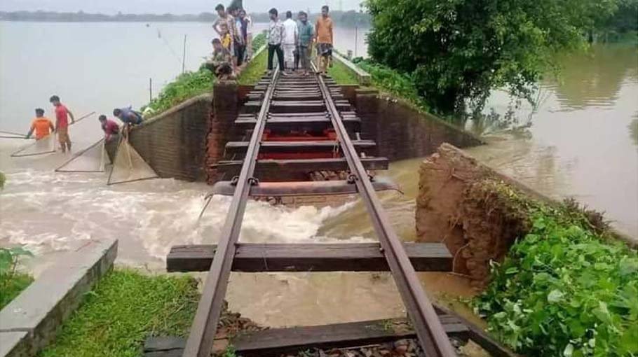 Flood situation worsens  in Netrakona 