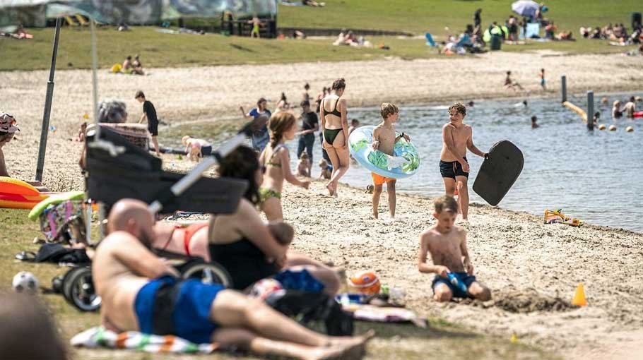 Europe braces for sizzling June weekend heat