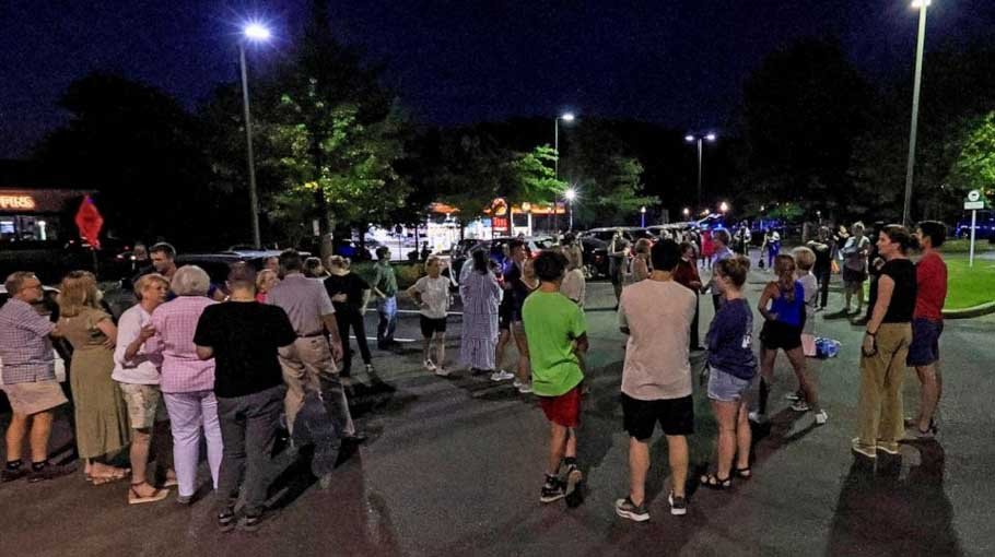 Gunman kills 3 seniors at Alabama church