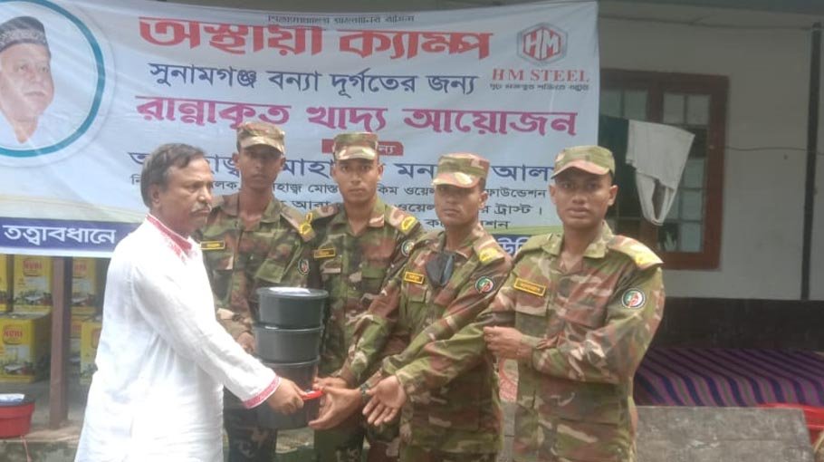 Ex-CCC mayor gives food items in  flood-hit areas