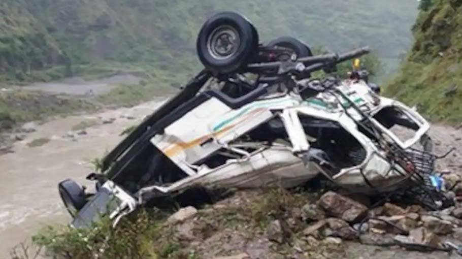 Bus falls into deep gorge in Himachal, killing 16