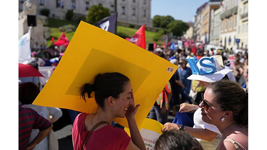 Portugal on wildfire alert amid heat wave and severe drought