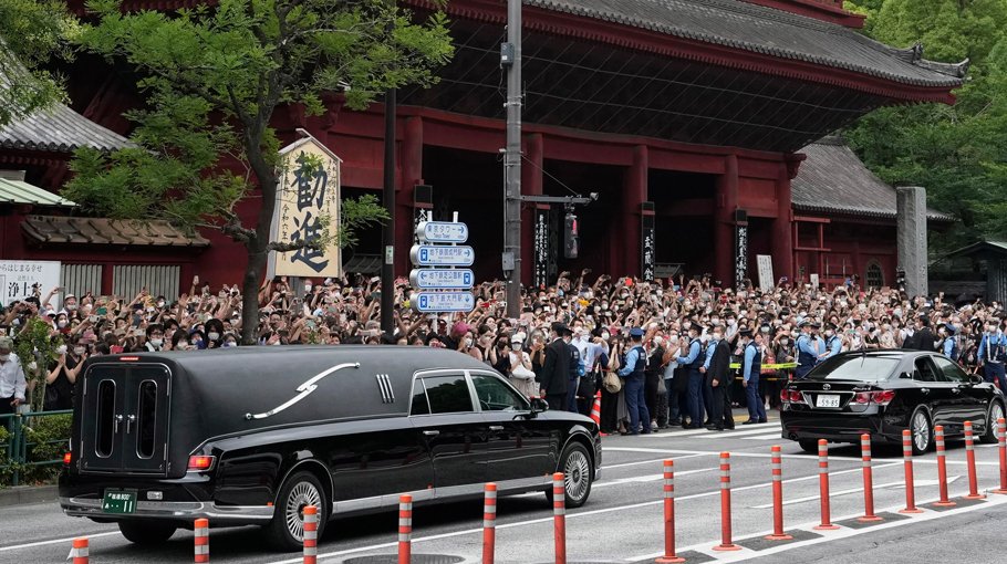Japanese bid final goodbye to Abe  at funeral