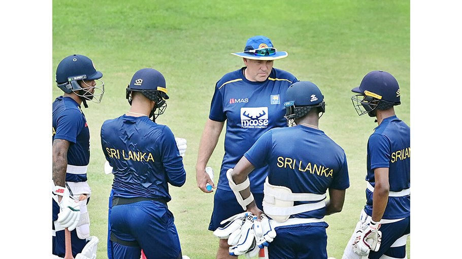 SL announce  18-member squad for Pakistan Tests