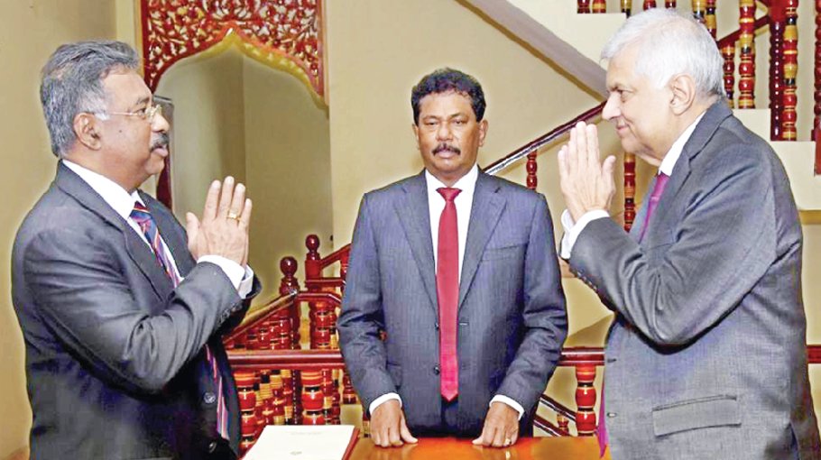 Sri Lanka begins choosing leader to replace ex-president