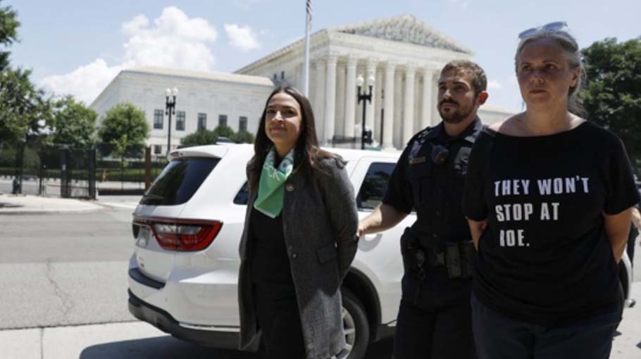 Police arrest 17 US lawmakers at abortion rights protest outside Supreme Court  