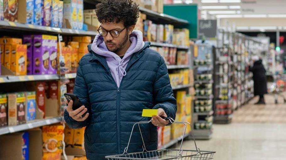 UK inflation hits new  40-year high    