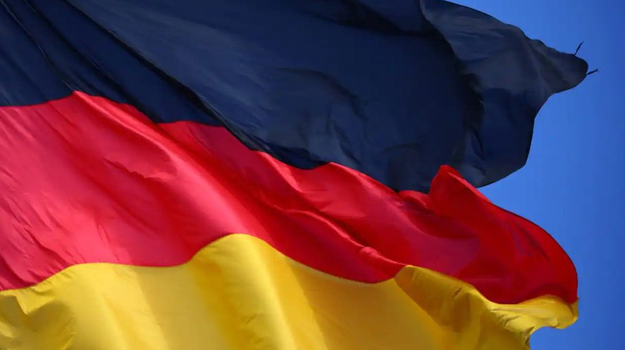 Germany should make English an official language