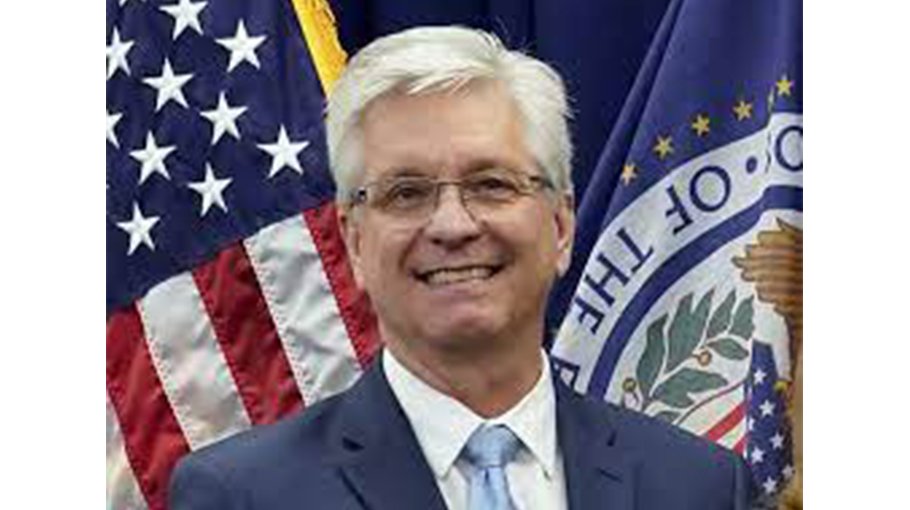 Fed set for another big rate hike with economy on knife's edge