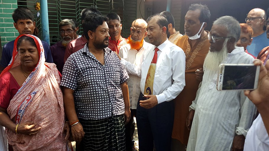 JP leaders visit Narail houses, temples hit by miscreant attack
