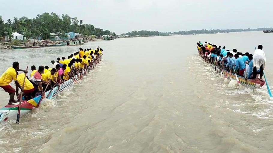 Boat race in Bangabandhu’s honour  concludes in Roumari