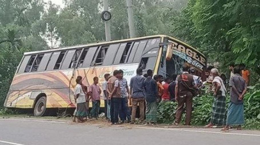 Robbery, rape in moving bus in Tangail