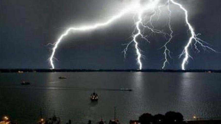 Lightning kills two in Natore
