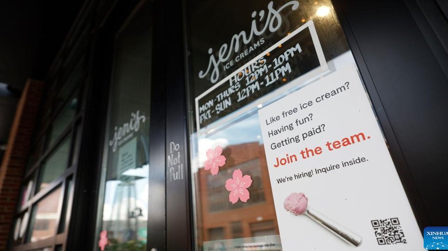 Banner US jobs report offers new perspective on recession fears