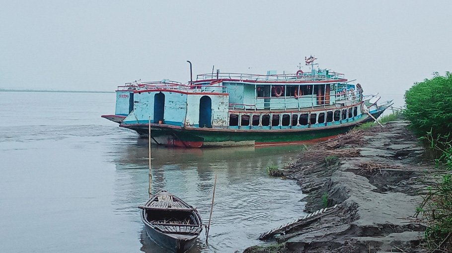 Illegal boat movement halted in Bahadurabad-Balasi terminal