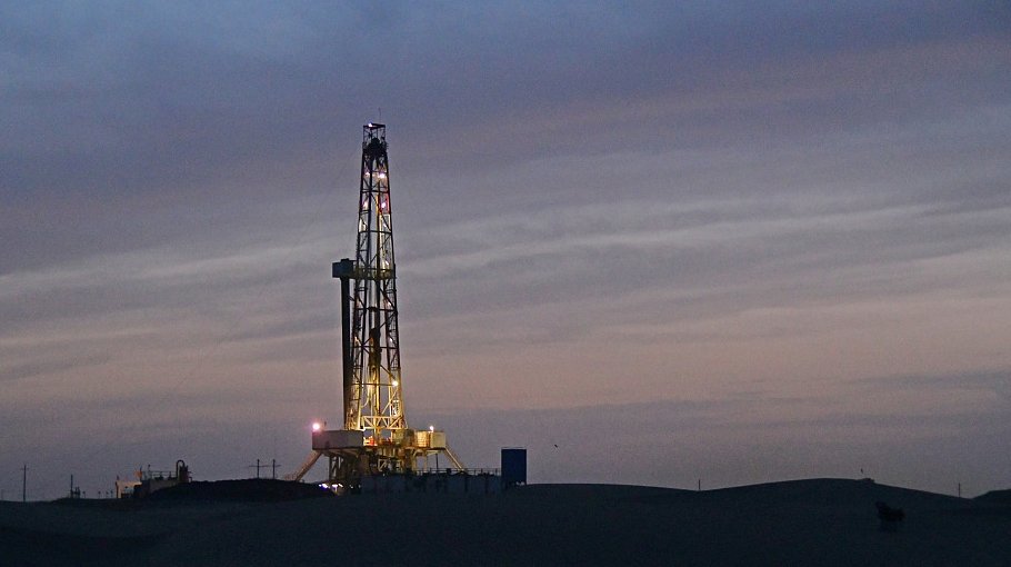 New 8,000-m-deep oil, gas reserve drilled in NW China