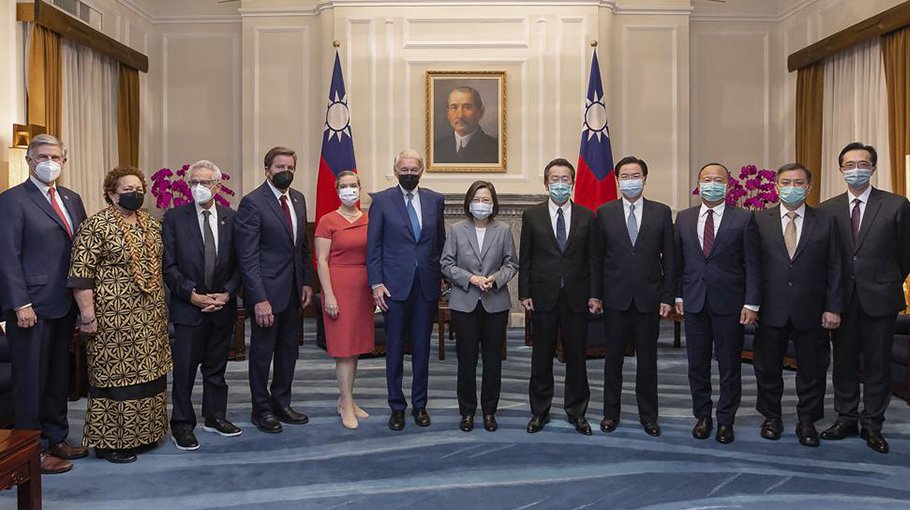 China announces new drills as US delegation visits Taiwan