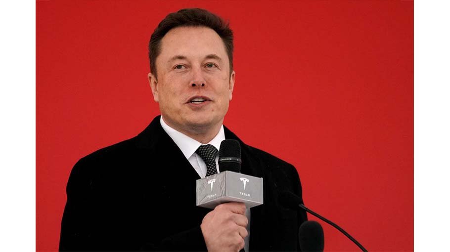 Elon Musk says he was joking about buying Man Utd