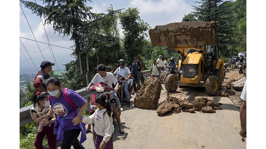 Floods, landslides leave 40 dead in northern India