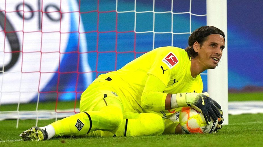 Sommer makes record 19 saves