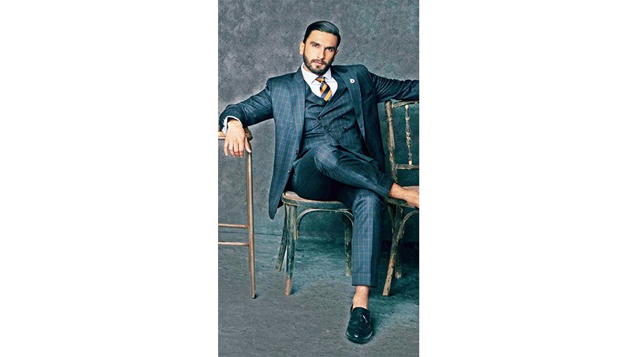 Cop questions Ranveer over nude shoot