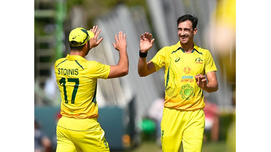 Australia swat aside Zimbabwe in big eight-wicket win