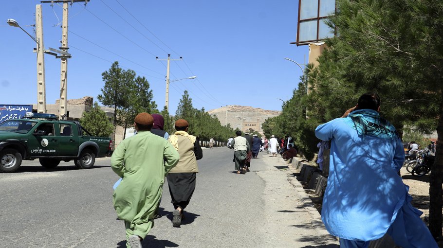 Afghan mosque blast kills 18, including pro-Taliban cleric