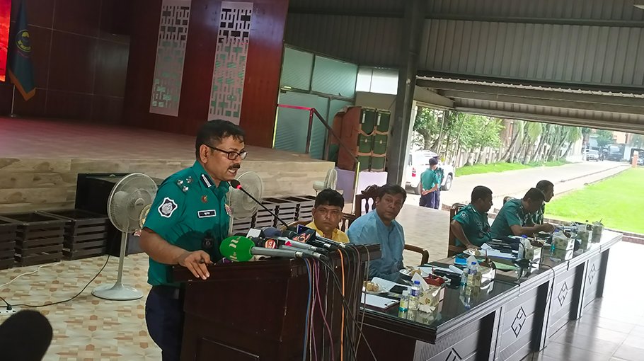 CMP issues 32 instructions on Durga Puja in Ctg