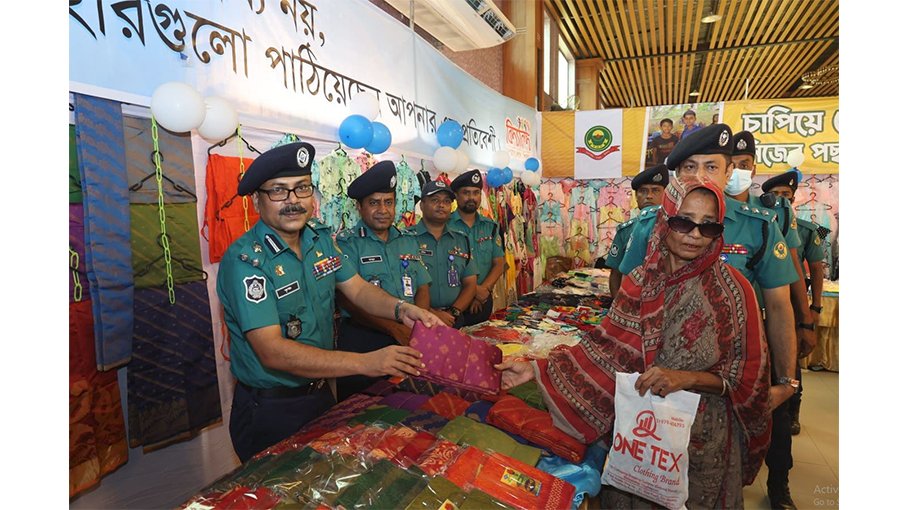 Bidyanondo foundation gives joy of one taka shopping in Chattogram