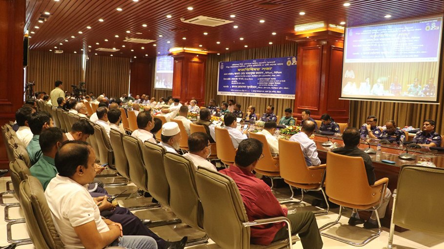 Business leaders talk  protection of Ctg  industries with admin