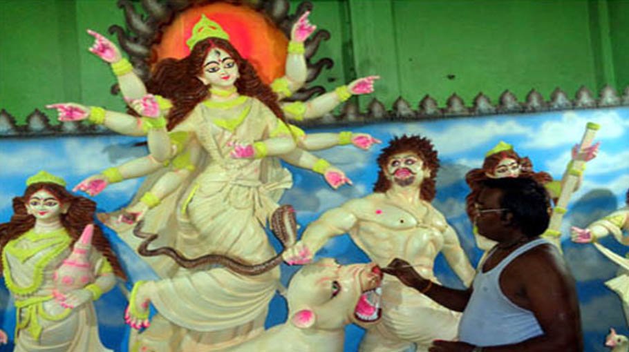 Idol artisans busy ahead of Durga Puja